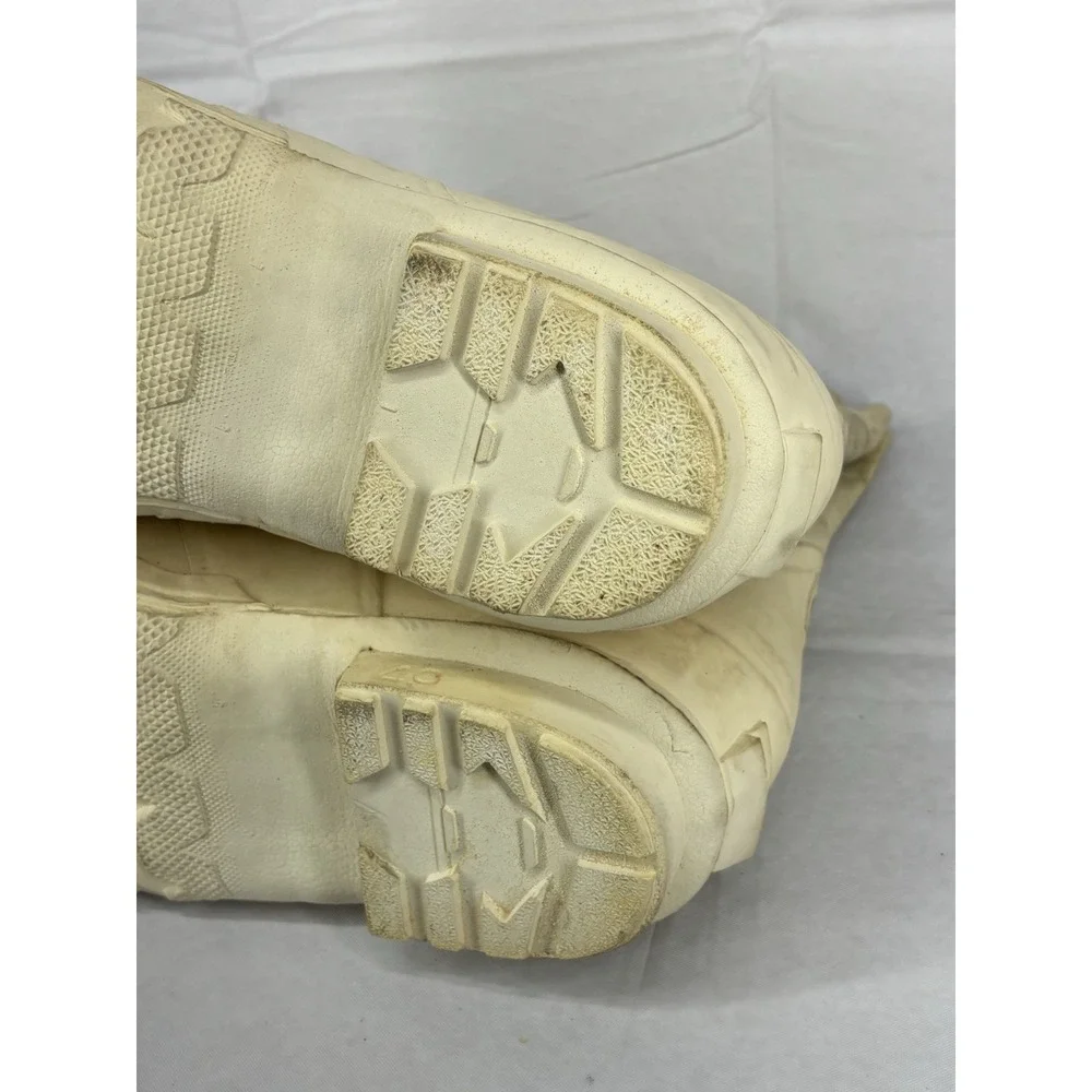 US Military DLA 100-82-C-4041 Mens Off White Snow Bunny Boots 9R Mickey Mouse